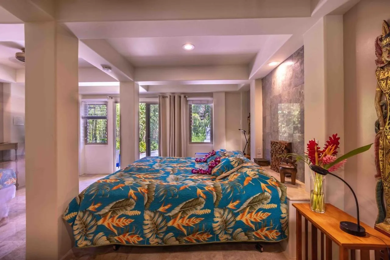 Gardenia Room On Tropical Lush Farm In Haiku, Maui Huelo