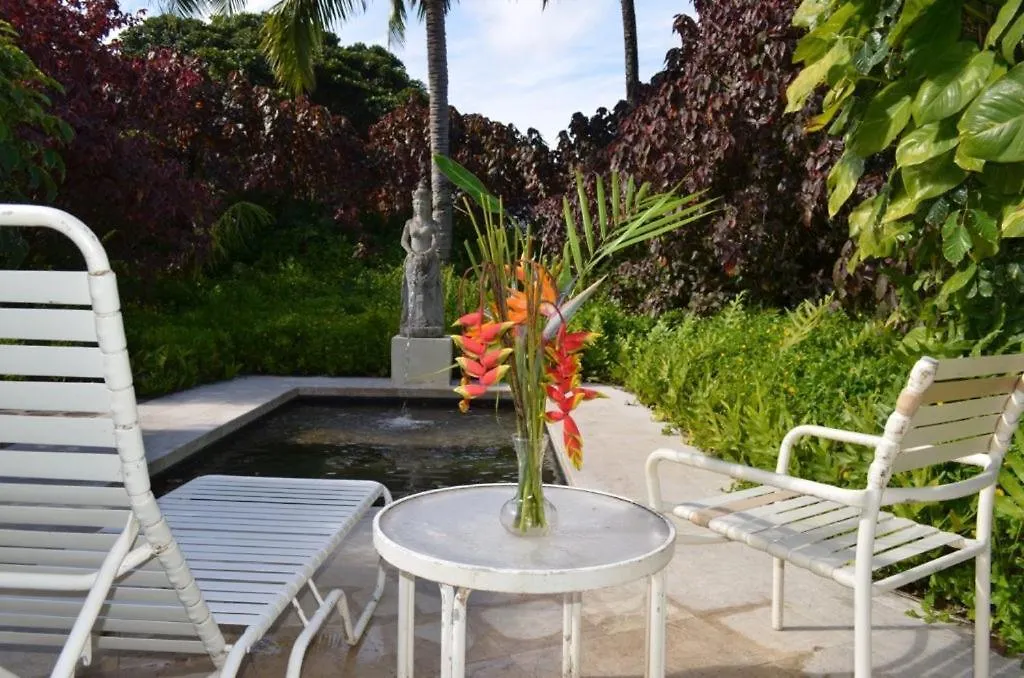 Gardenia Room On Tropical Lush Farm In Haiku, Maui Huelo